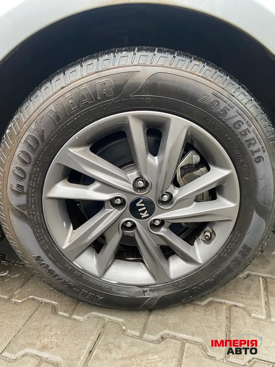 Kia Optima - фото 9