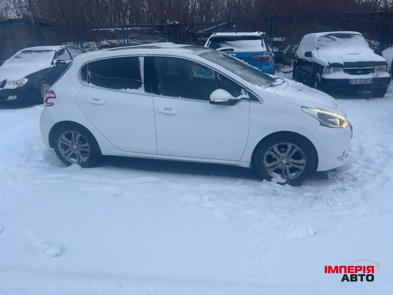 Peugeot 208 - фото 9