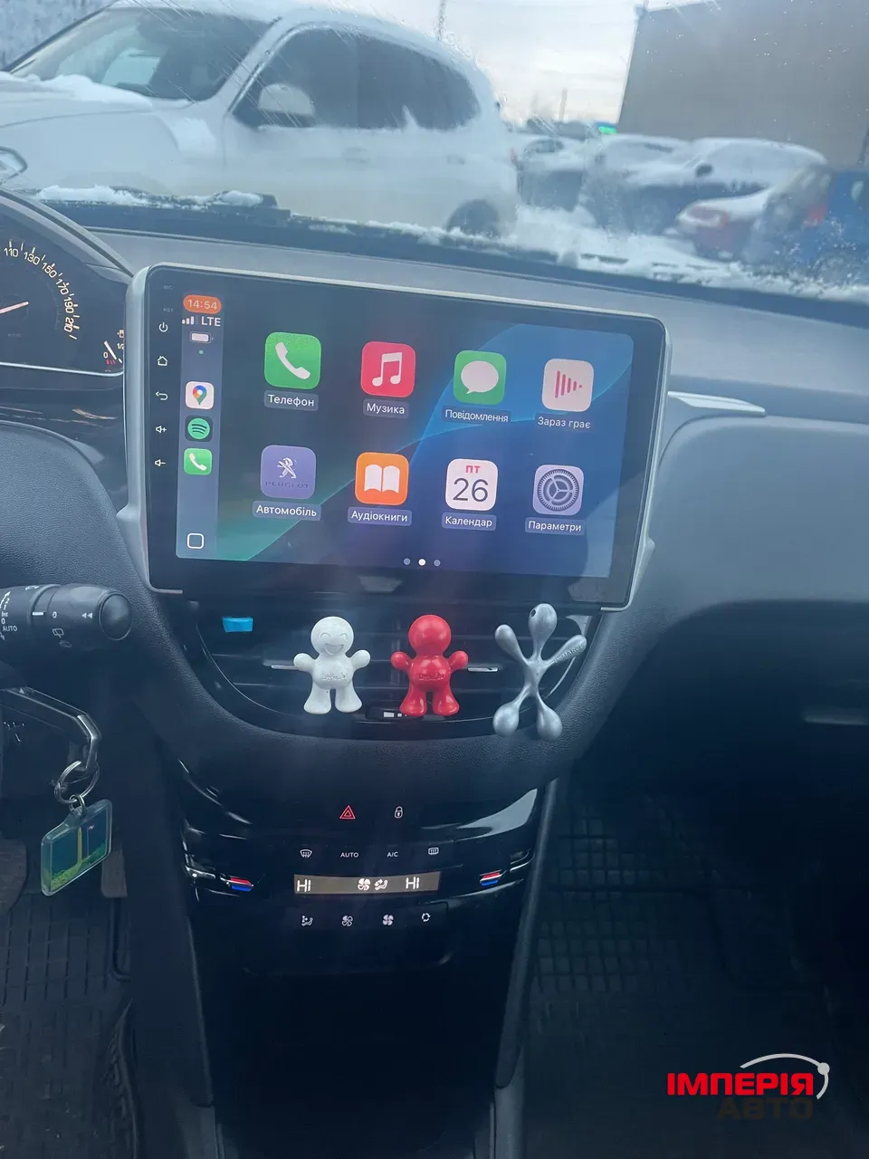 Peugeot 208 - фото 10