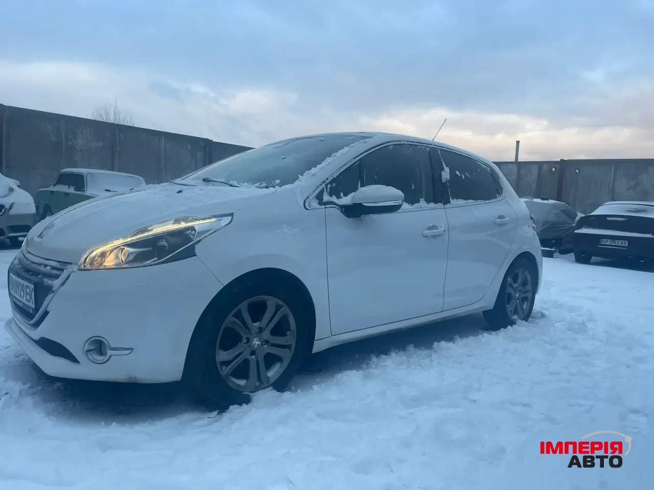 Peugeot 208 - фото 2