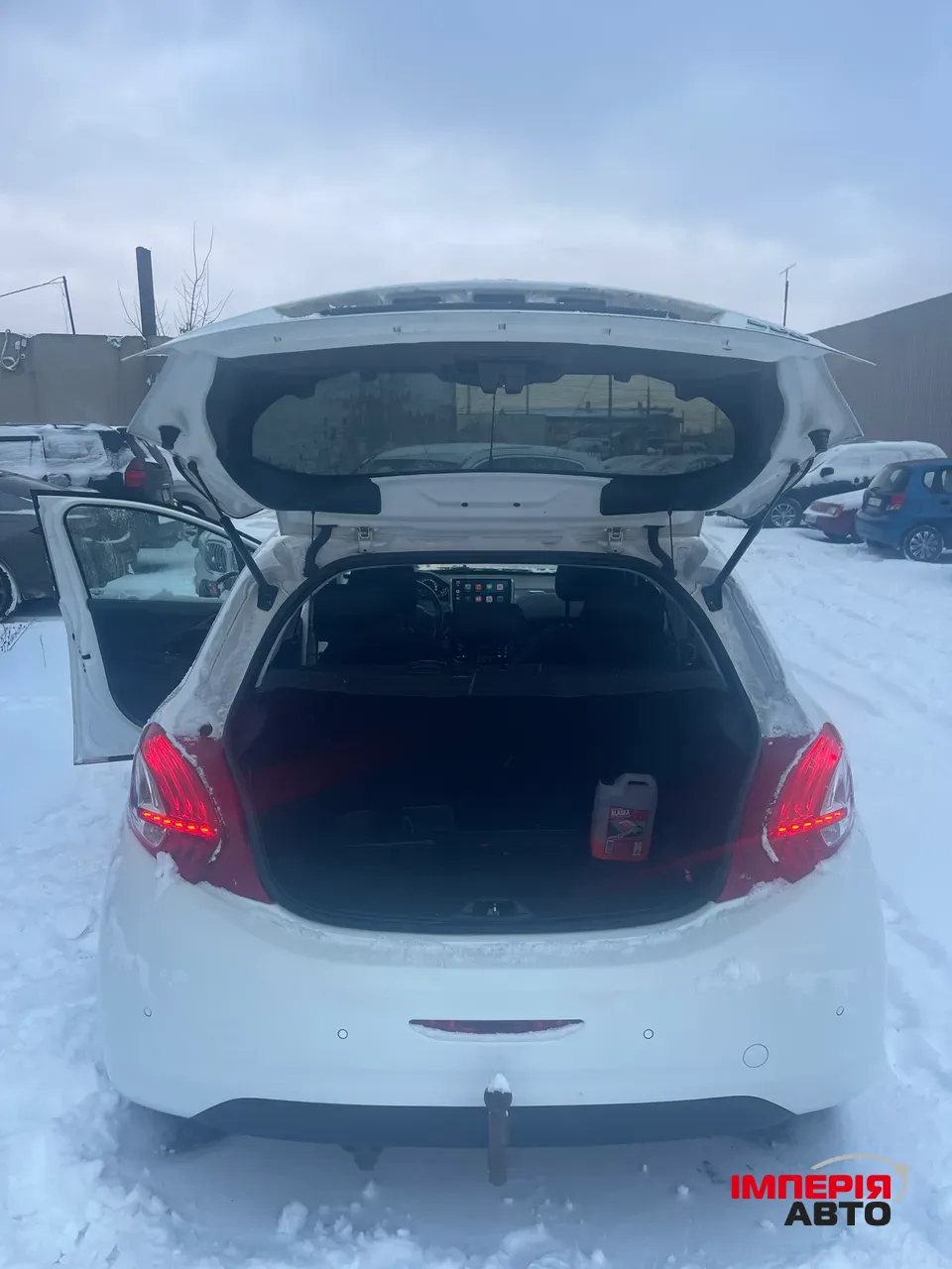Peugeot 208 - фото 4