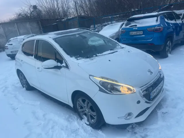Peugeot 208 - фото 3