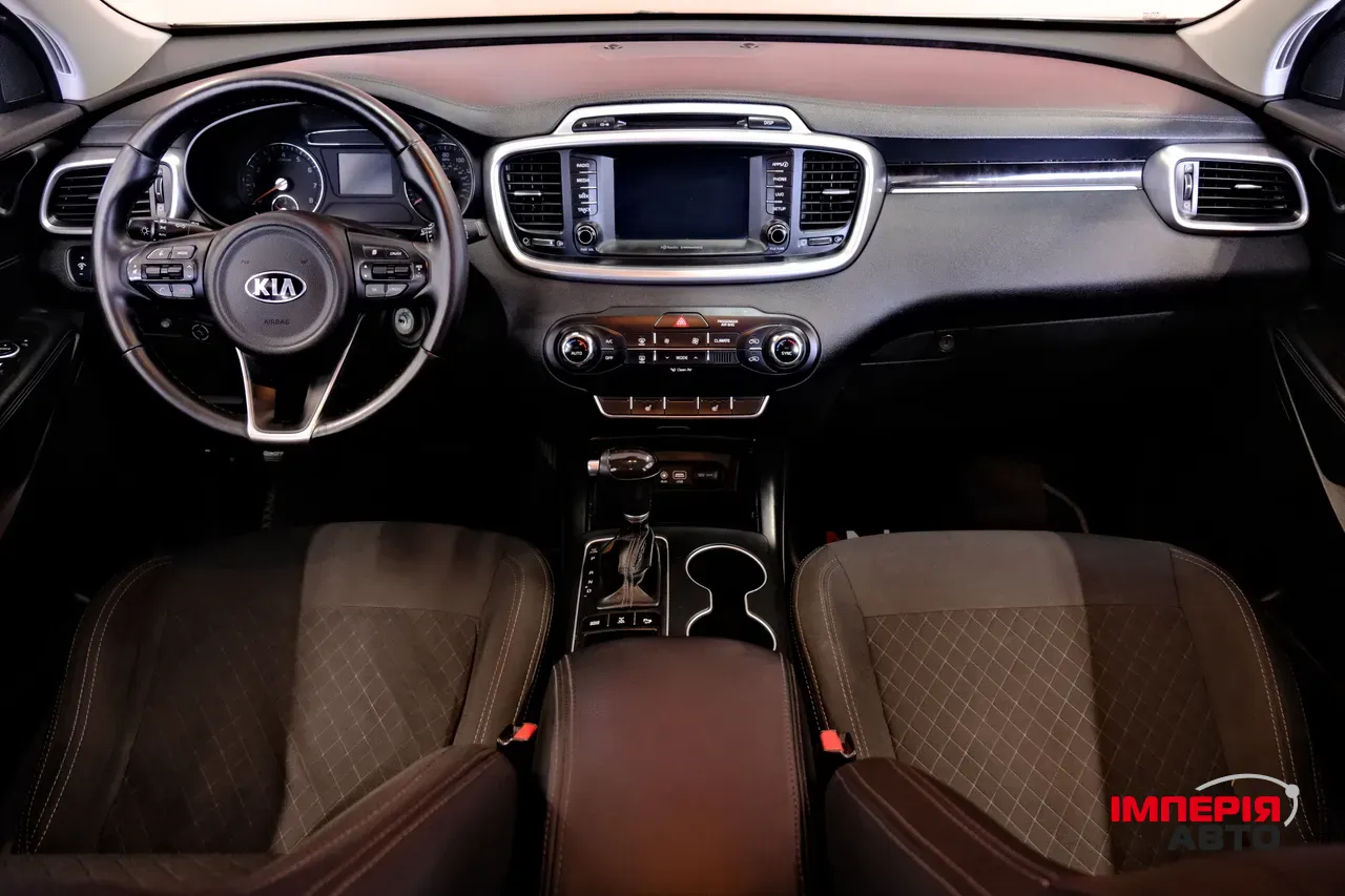 Kia Sorento - фото 7