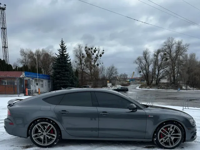 Audi A7 - фото 4