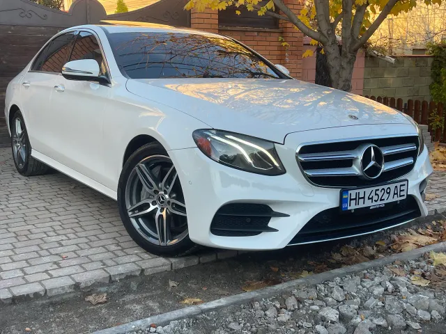 Mercedes-Benz E-Класс AMG - фото 1