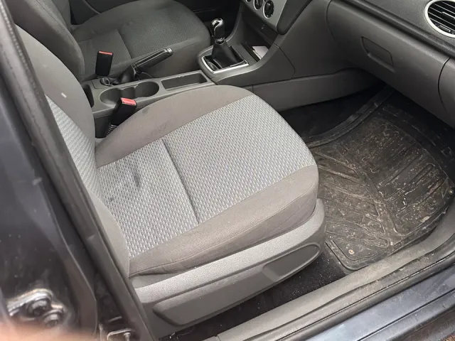 Ford Focus - фото 5