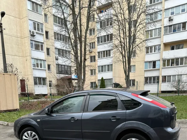 Ford Focus - фото 2