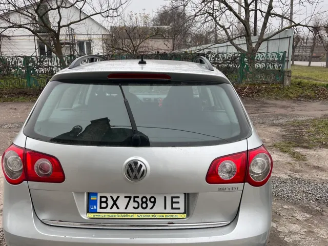 Volkswagen Passat - фото 2