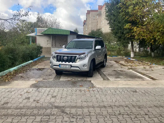 Toyota Land Cruiser Prado - фото 1