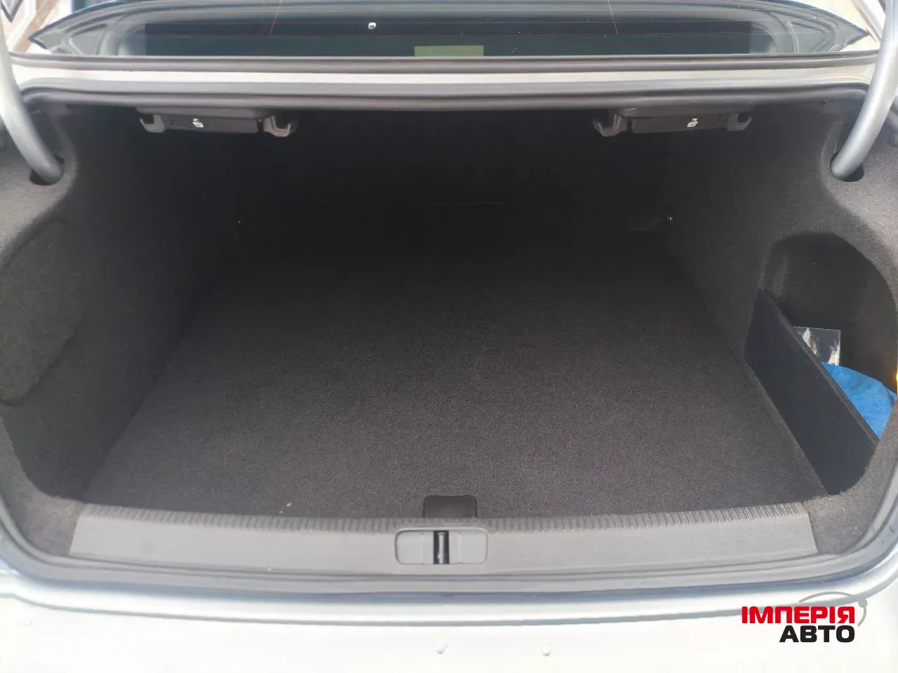 Volkswagen Passat CC - фото 17