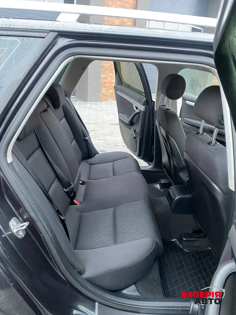 Audi A4 - фото 33