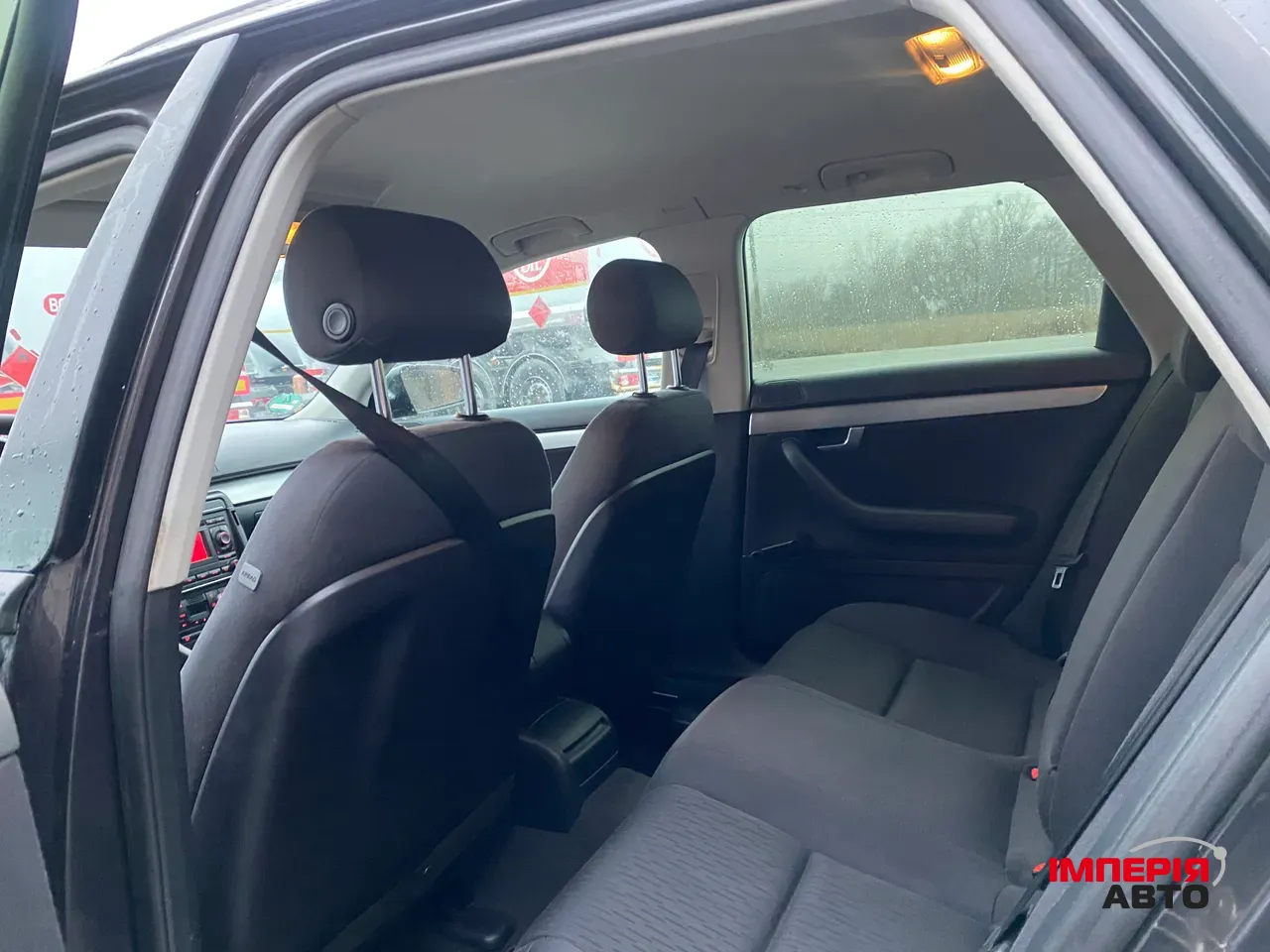 Audi A4 - фото 31