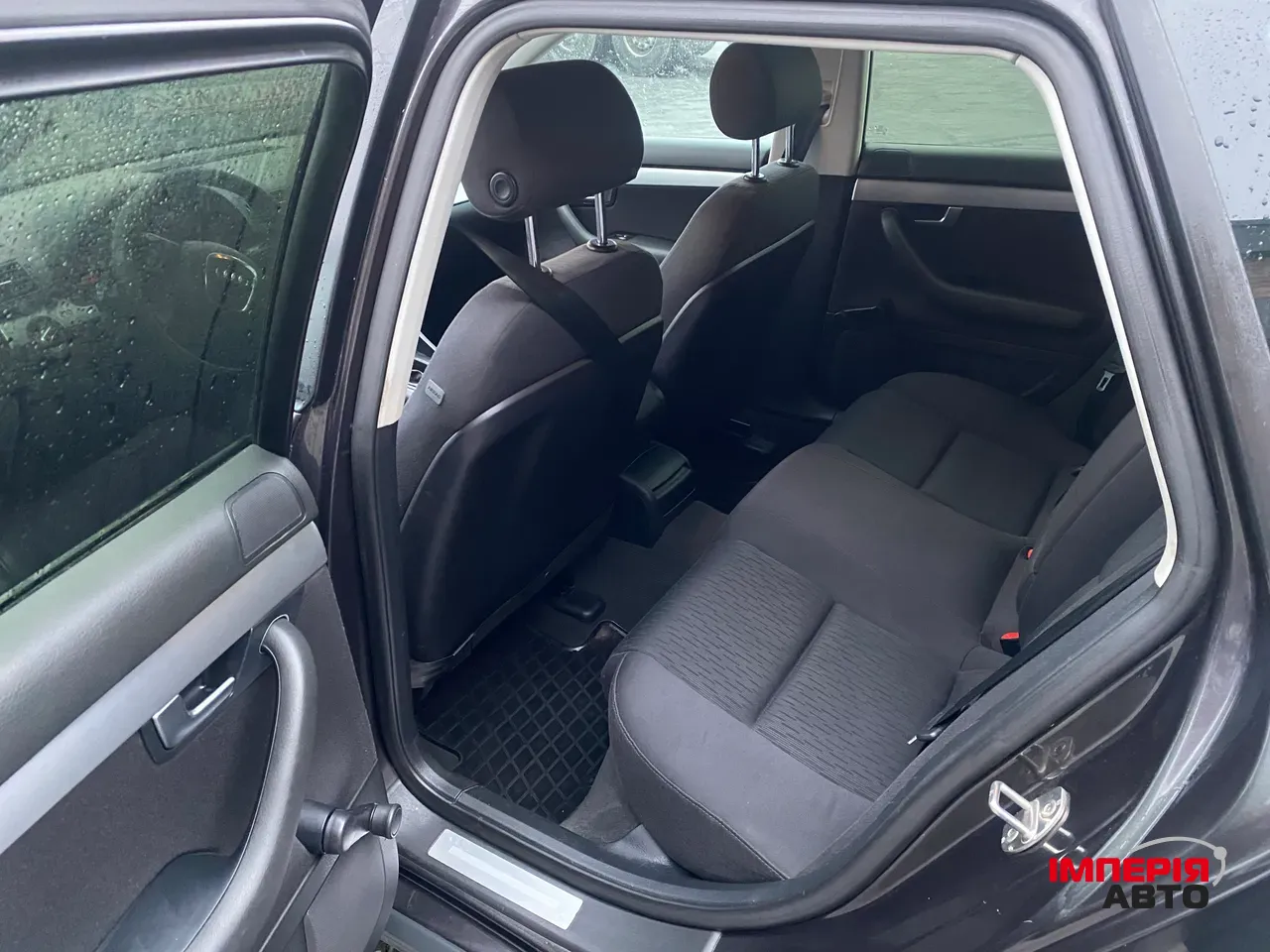 Audi A4 - фото 29