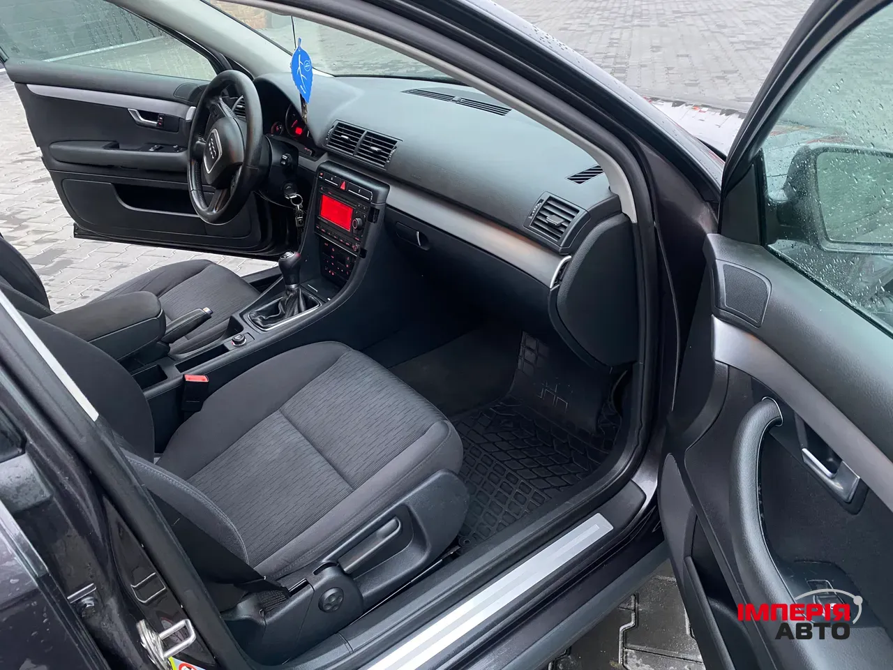 Audi A4 - фото 24