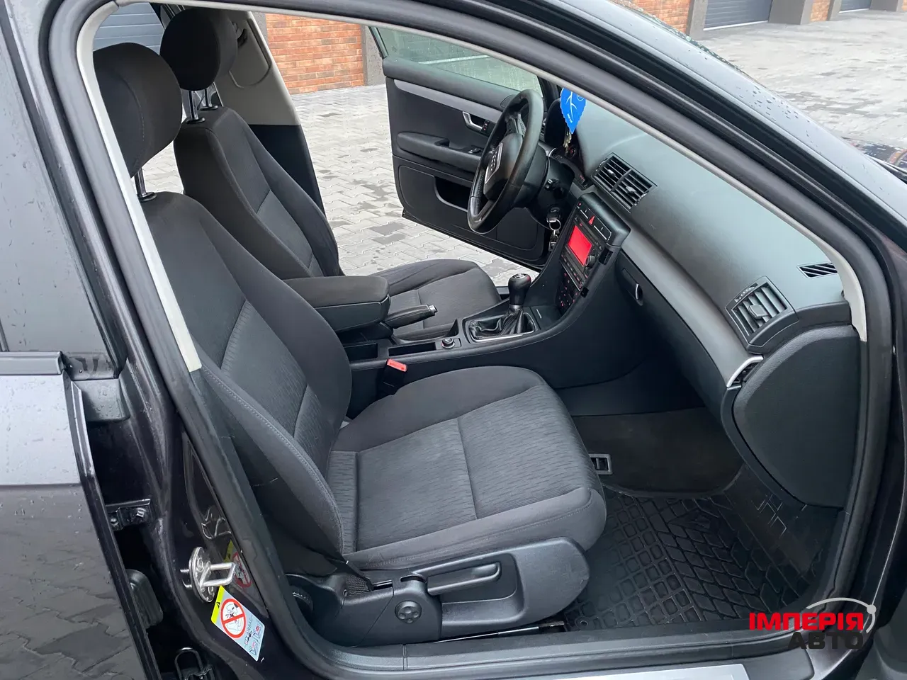 Audi A4 - фото 28