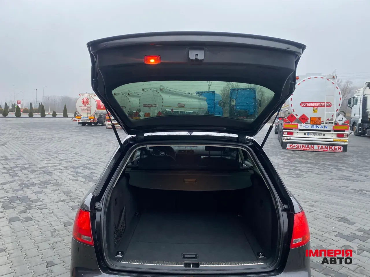 Audi A4 - фото 38