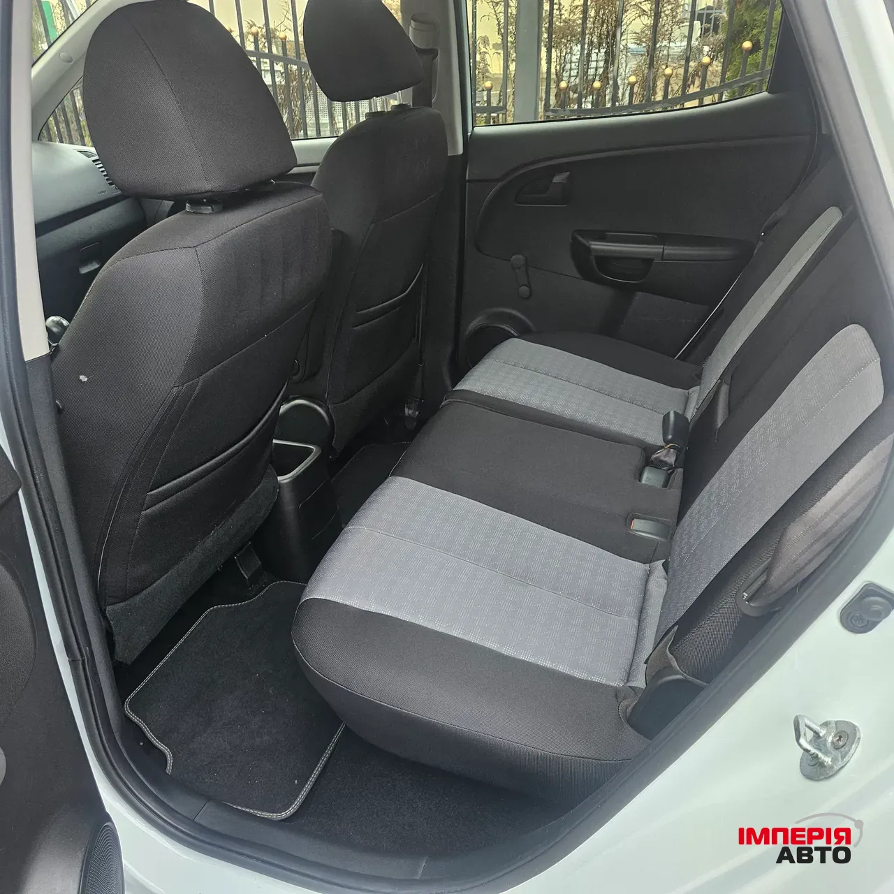 Kia Venga - фото 7