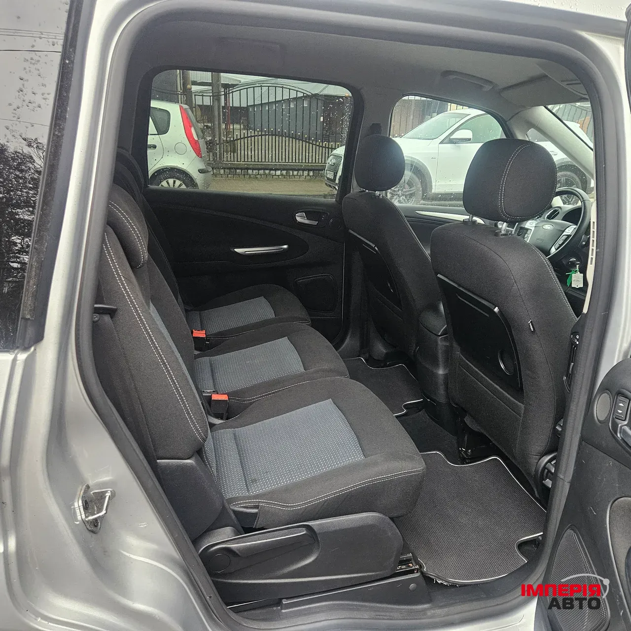 Ford Galaxy - фото 11