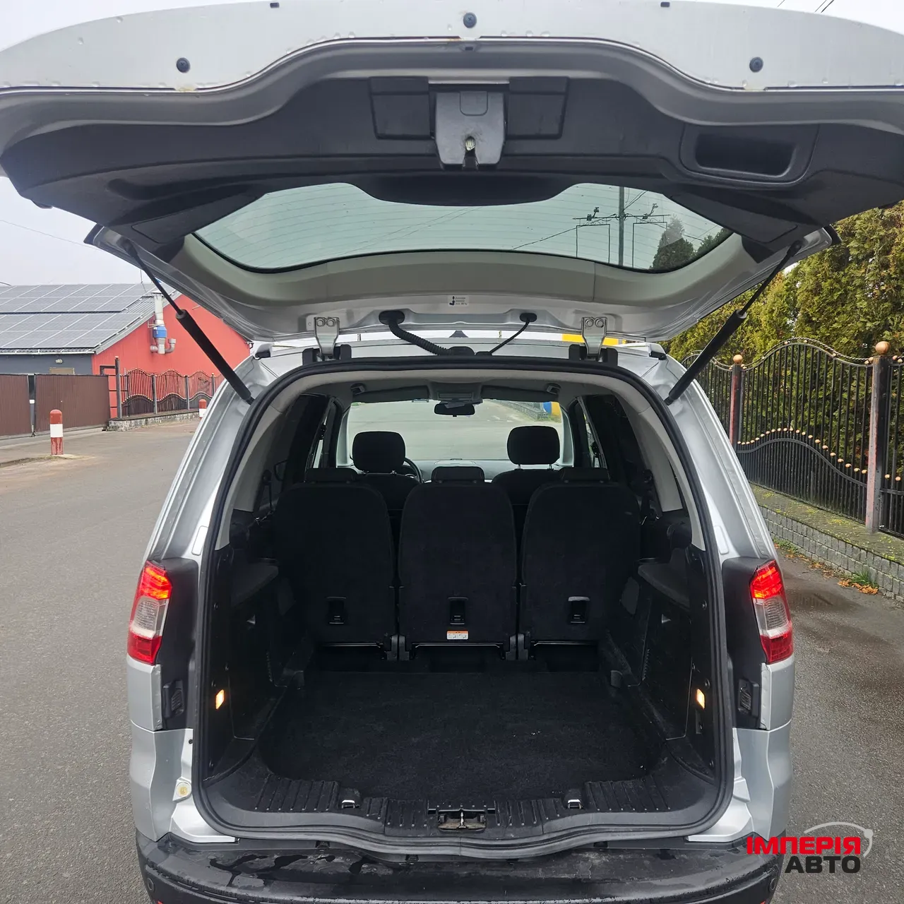 Ford Galaxy - фото 13