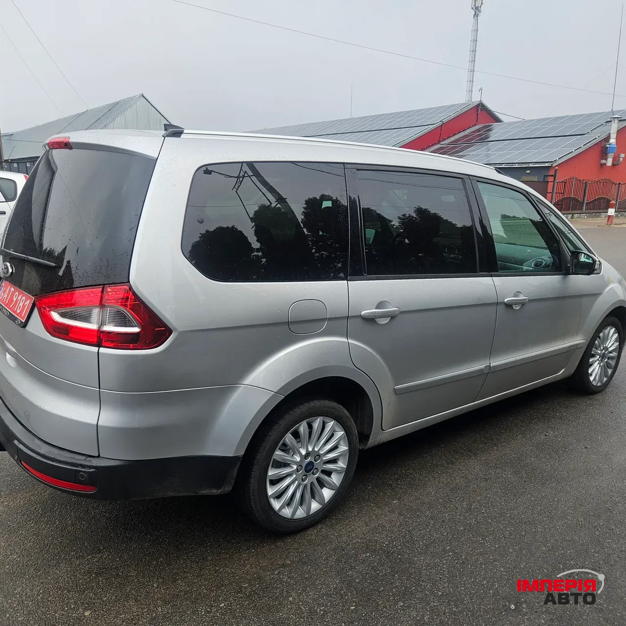 Ford Galaxy - фото 8