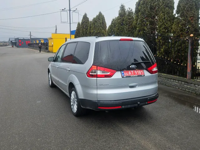 Ford Galaxy - фото 5