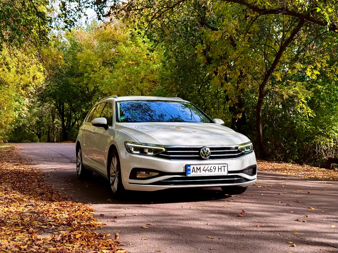 Volkswagen Passat - фото 6