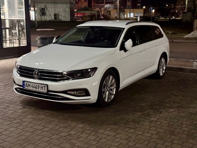 Volkswagen Passat - фото 1