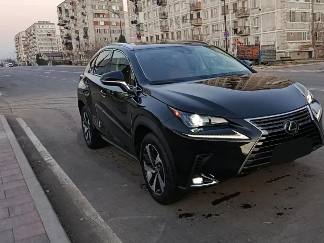 Lexus NX - фото 3