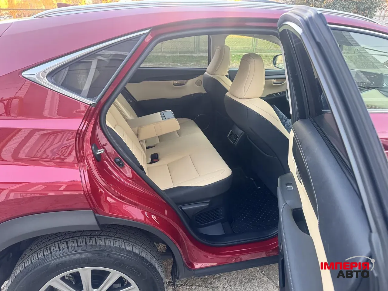 Lexus NX - фото 5