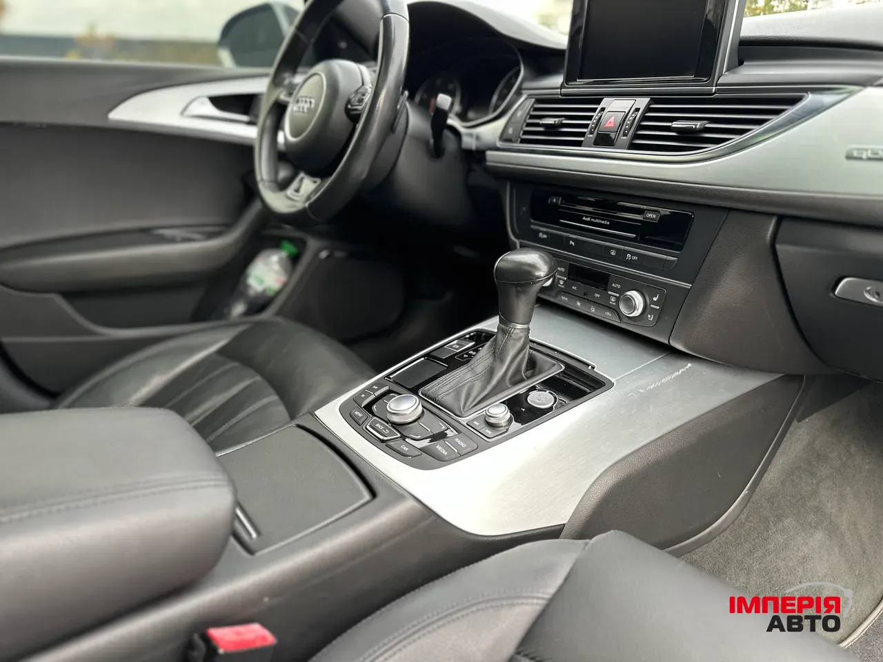 Audi A6 - фото 8