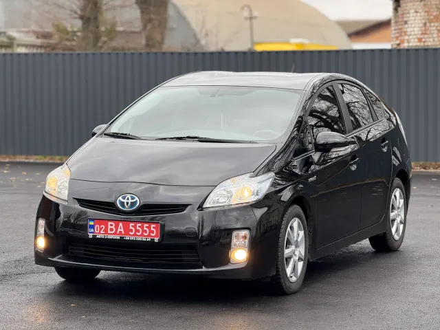 Toyota Prius - фото 1