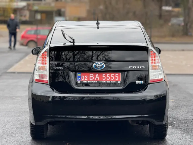 Toyota Prius - фото 3