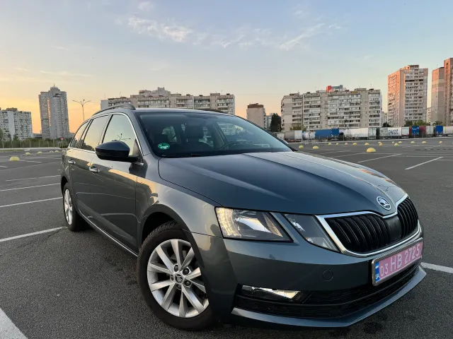 Skoda Octavia - фото 1