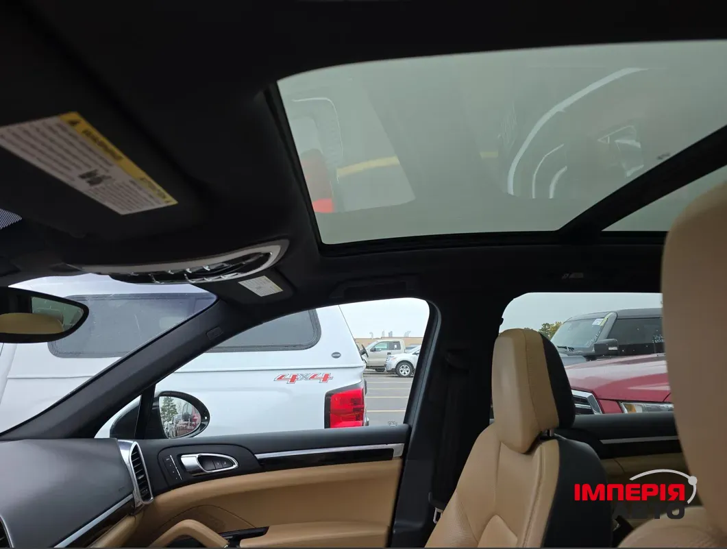 Porsche Cayenne - фото 12