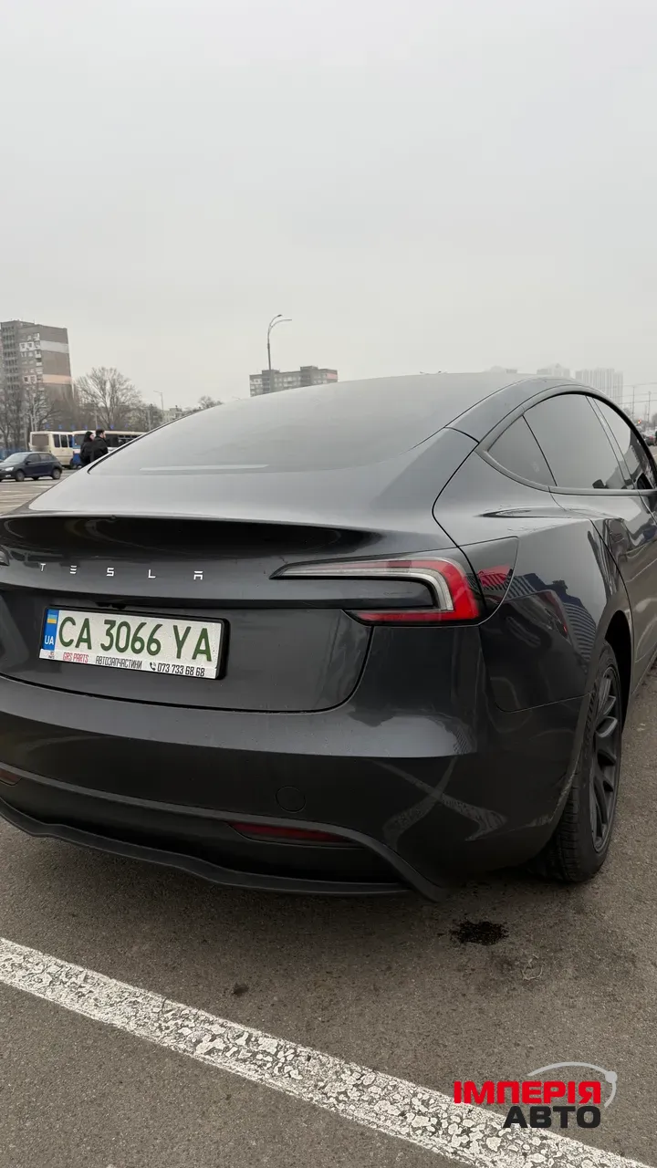 Tesla Model 3 - фото 4