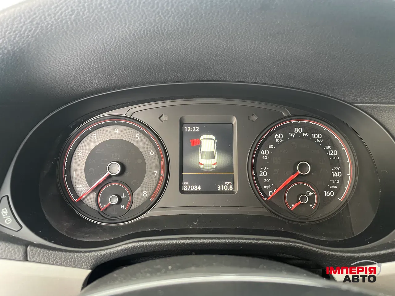 Volkswagen Passat - фото 12