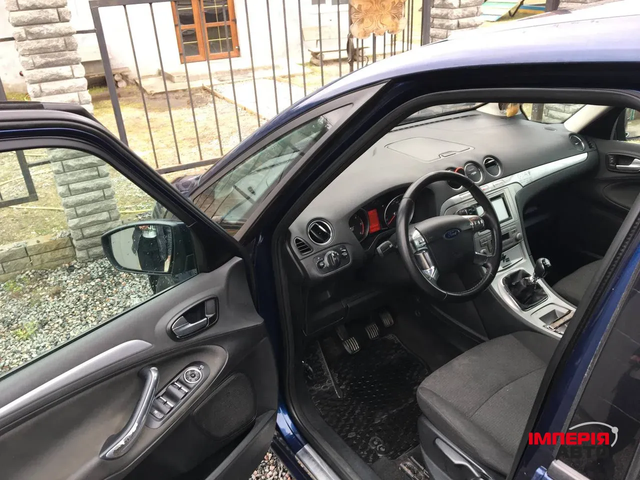 Ford Galaxy - фото 9