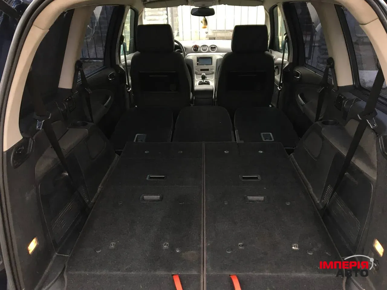 Ford Galaxy - фото 8