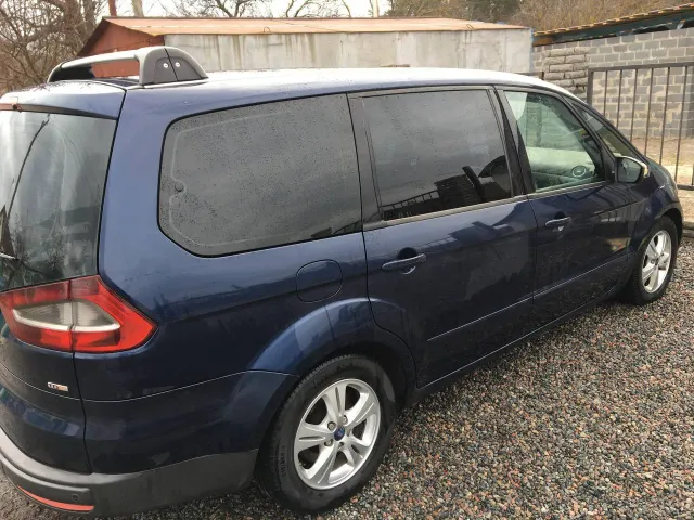 Ford Galaxy - фото 2