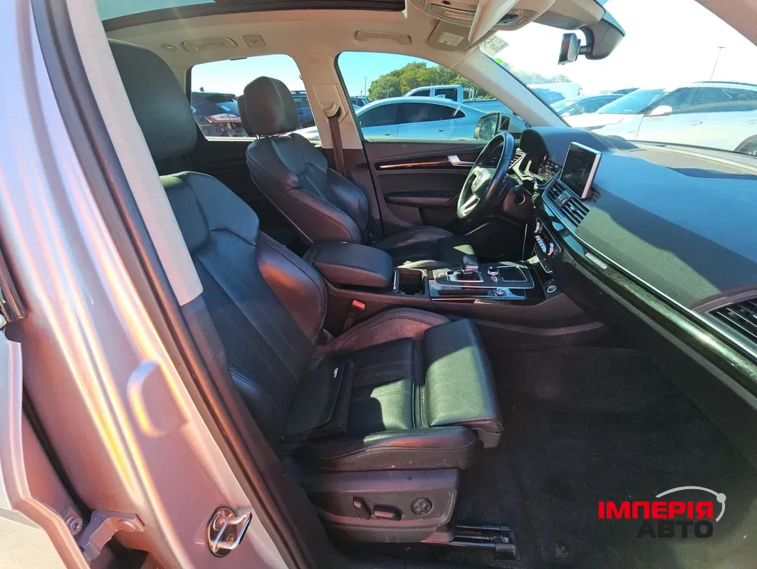 Audi Q5 - фото 8