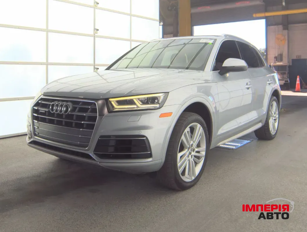 Audi Q5 - фото 1