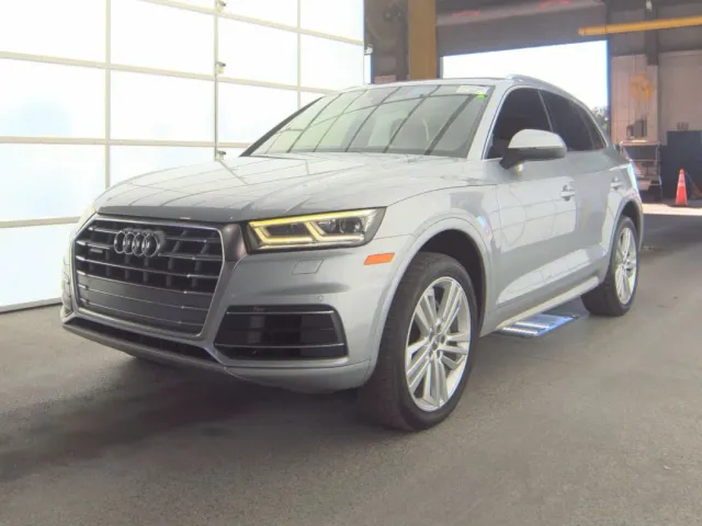 Audi Q5 - фото 1