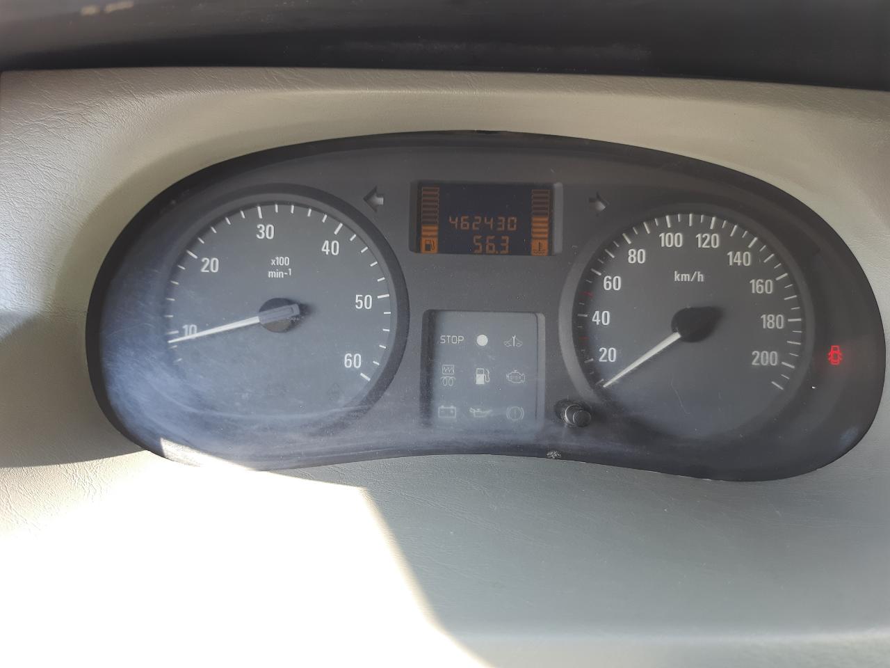 Opel Vivaro - фото 8