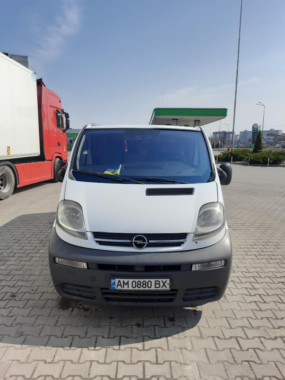 Opel Vivaro - фото 9