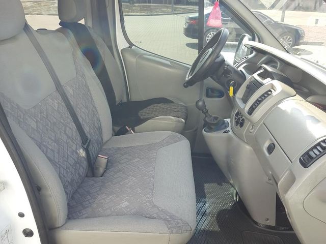 Opel Vivaro - фото 3