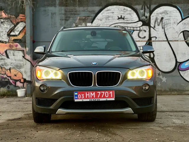 BMW X1 - фото 1
