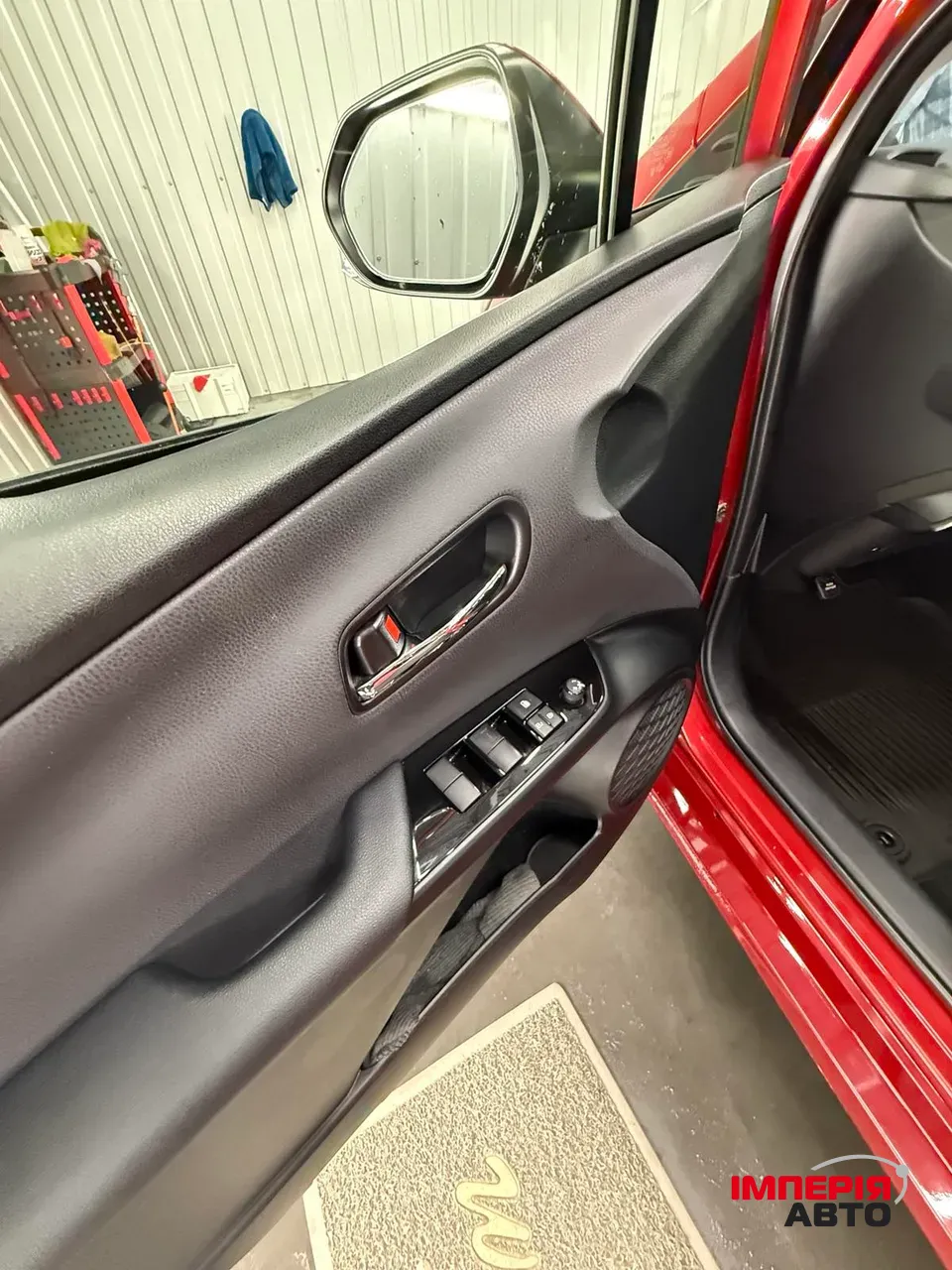 Toyota Prius - фото 8