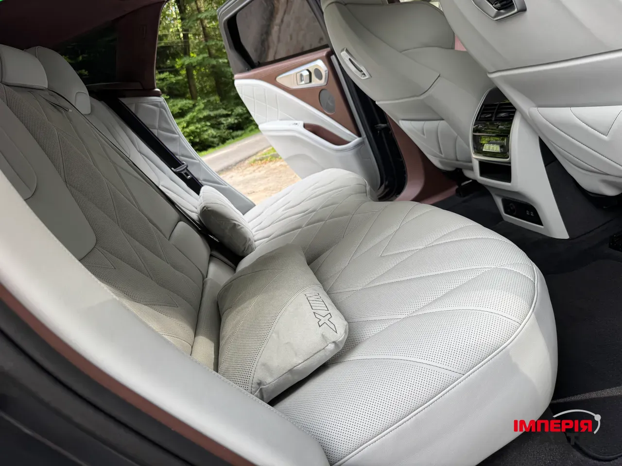 BMW XM - фото 24