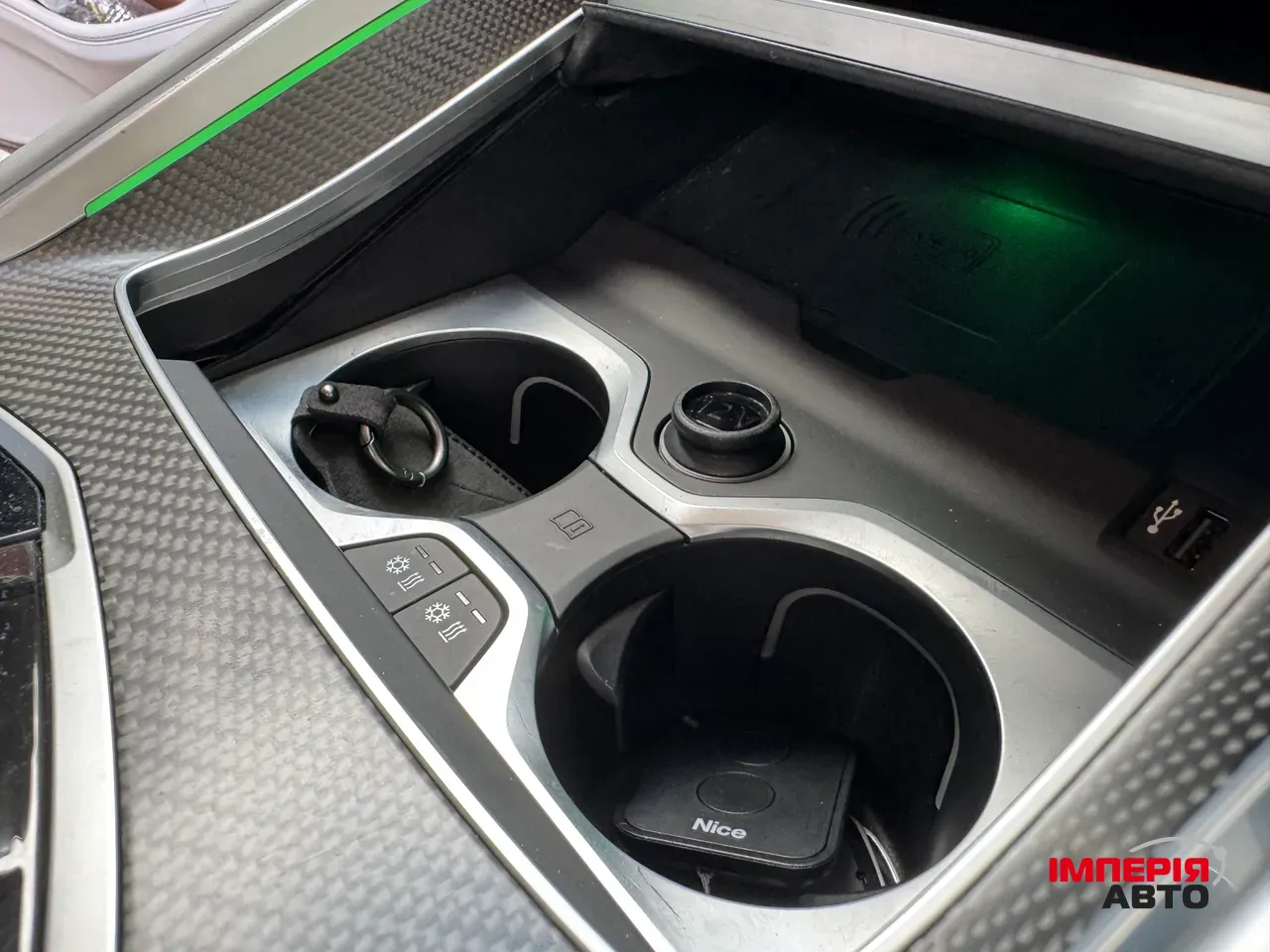 BMW XM - фото 13