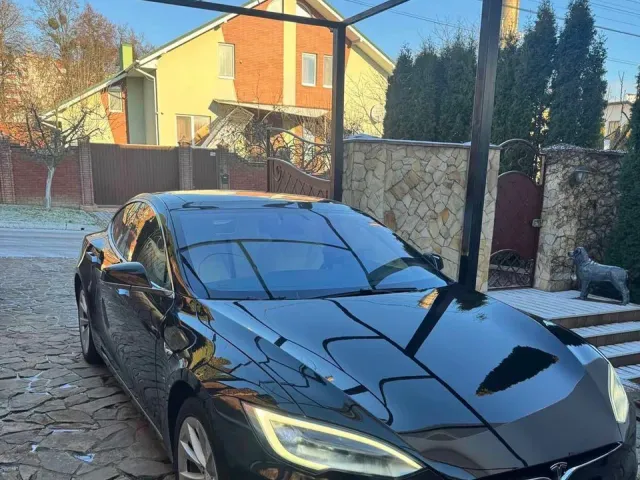 Tesla Model S - фото 4